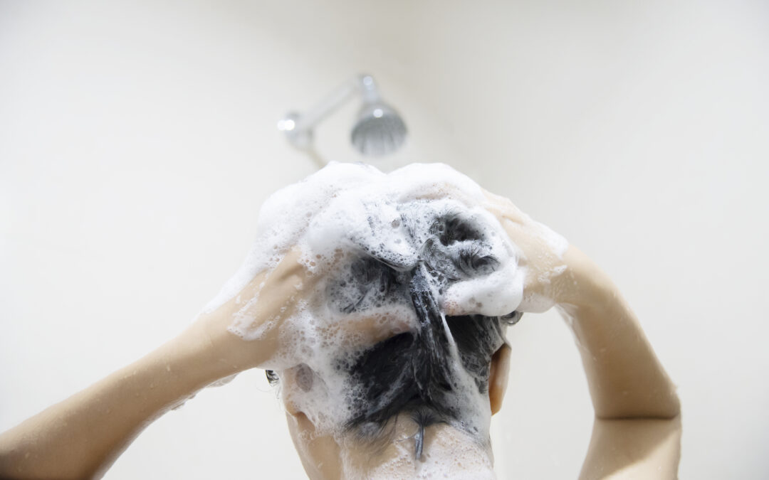 Tu rutina diaria podría estar debilitando tu fibra capilar